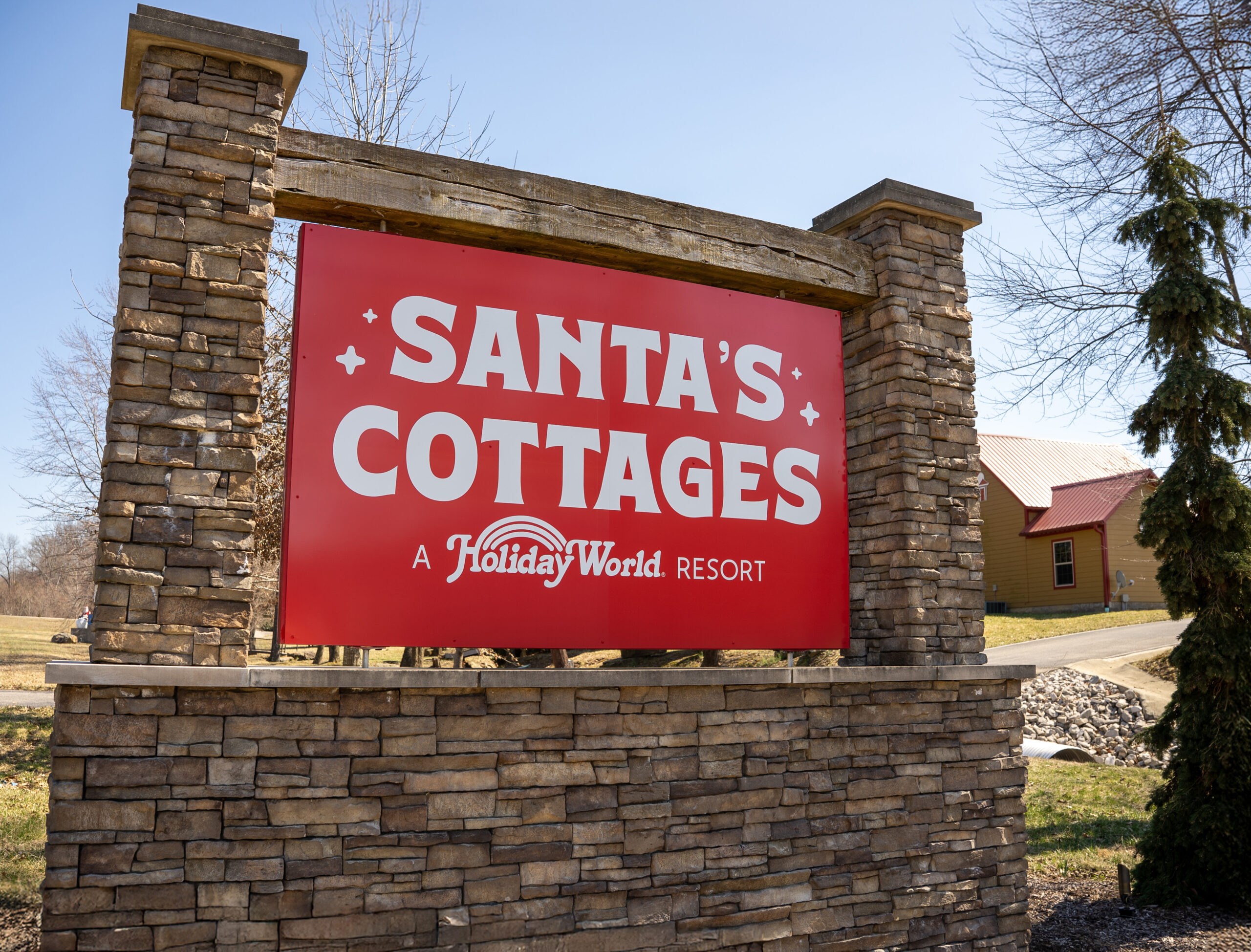 Holiday World & Splashin’ Safari Acquires Santa’s Cottages Resort